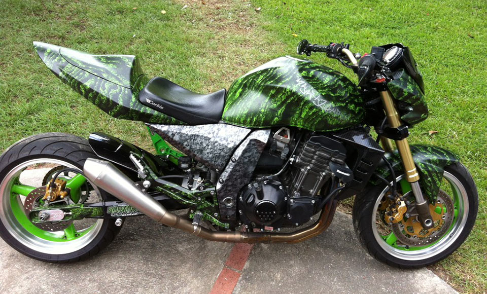 رنگ آمیزی موتور سیکلت با فناوری هیدرو دیپینگ